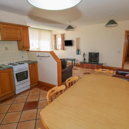 No 3 Semesterbostad *